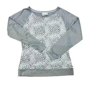 Willow Bay Women's Gray Leopard Print Pajama  Size M Long Sleeve Cozy